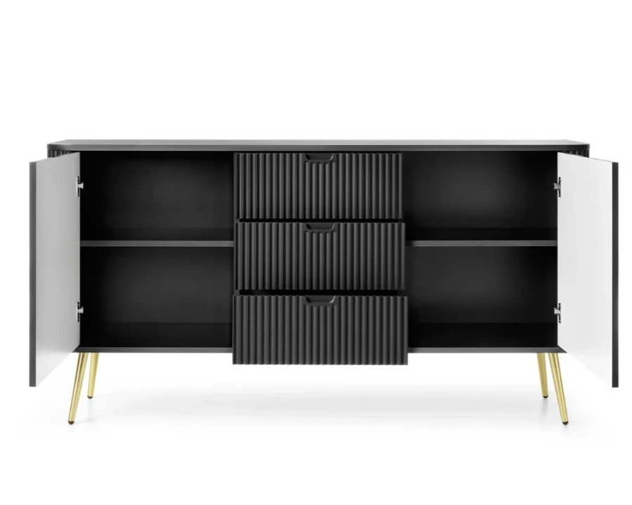 Offenes schwarzes Sideboard mit Riffelfront, Einlegeböden und goldenen Füßen.