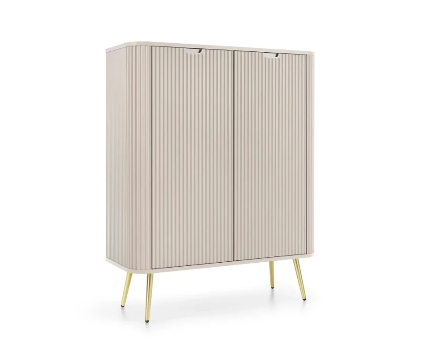 Stilvolles beiges Highboard mit vertikaler Riffelung und eleganten goldenen Metallbeinen.