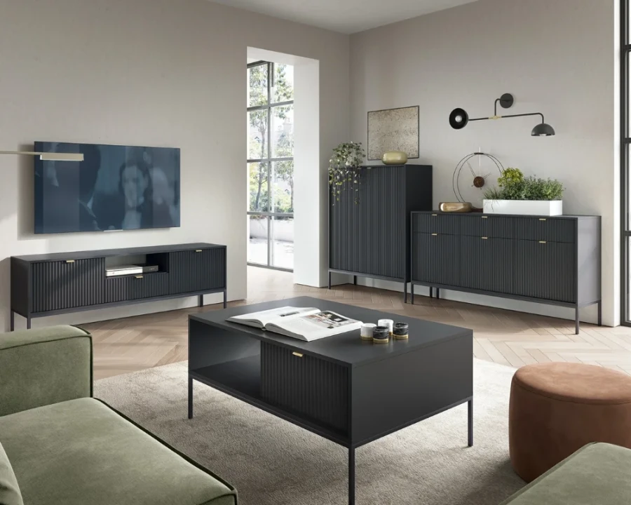 Modernes Wohnzimmer-Set mit schwarzem TV-Board, Sideboard und Couchtisch in eleganter Optik.
