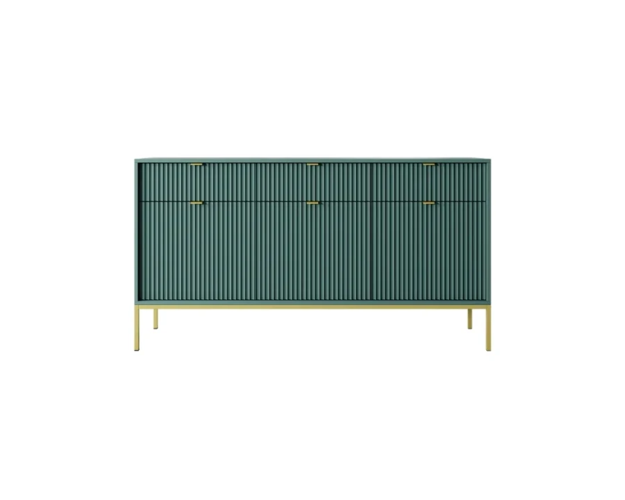 Modern donkergroen dressoir met ribbeloptiek en elegante gouden poten, vooraanzicht.