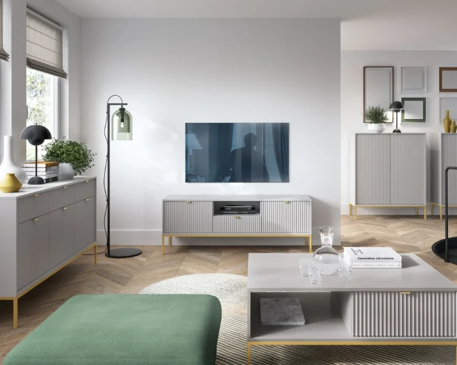 Wohnzimmer-Set mit passenden Sideboards, TV-Bank und Couchtisch in Weiß-Gold.