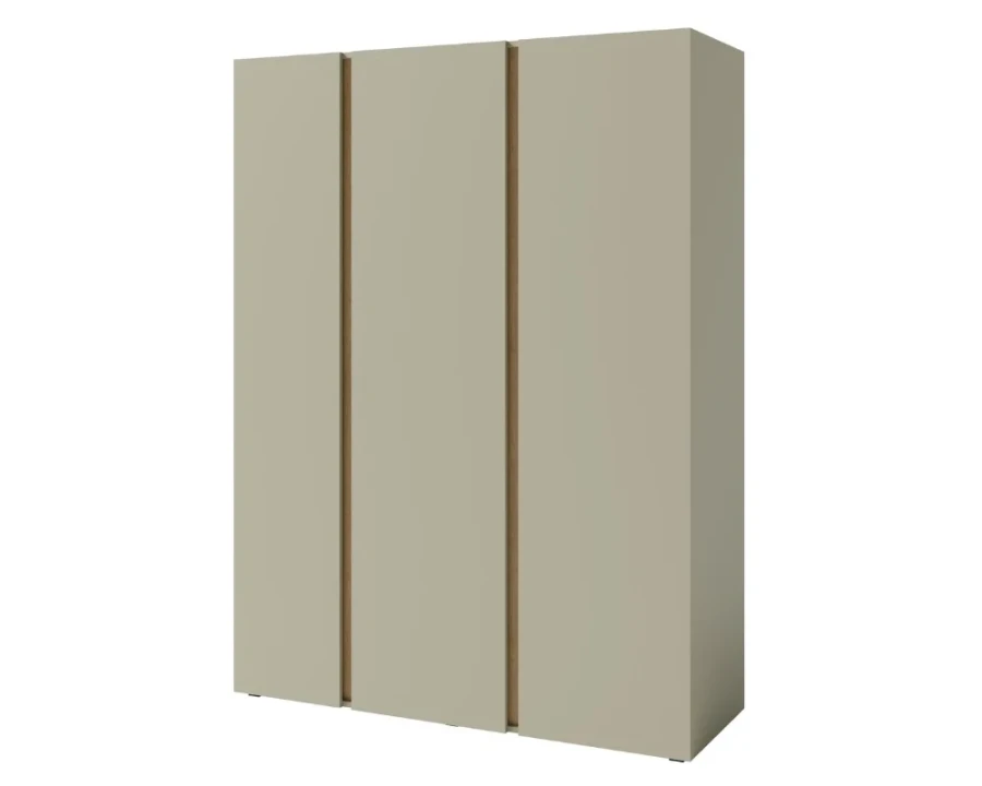 Dreitüriger Kleiderschrank in Beige mit vertikalen Holzgriffen für moderne Schlafzimmer.