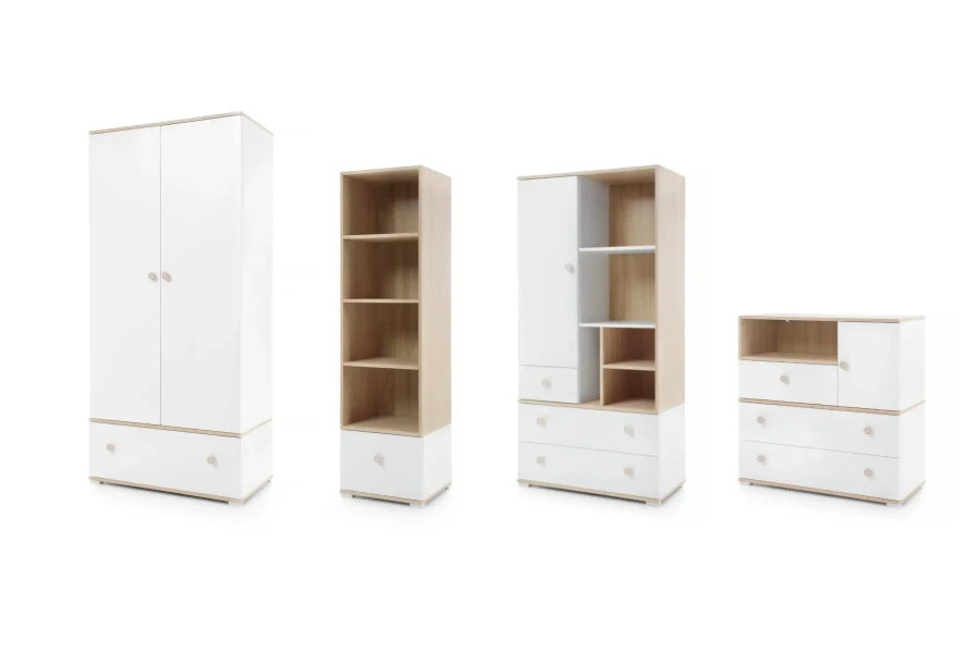 Übersicht vierteiliges Kindermöbel-Set mit Schrank, Regalen und Kommode in hellem Design.