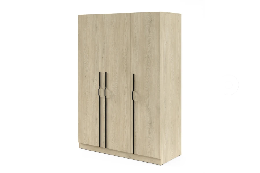 Grote 3-deurs kast in eikenlook met lange zwarte grepen.