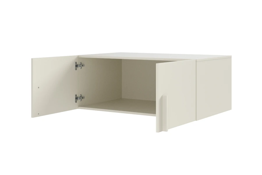 Offener beiger Hängeschrank mit zwei Türen und sichtbaren Scharnieren.