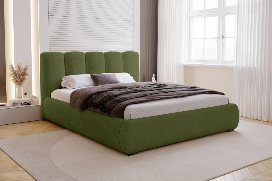 Moderne slaapkamer met groen gestoffeerd bed and licht tapijt