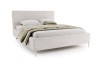Elegant gestoffeerd bed in Ecru met ruitstiksel op het hoofdbord and slanke metalen poten.