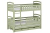 Salbeigrünes Stockbett mit integriertem Gästebett und Stauraumschubladen auf weißem Hintergrund.