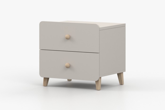 Beige Nachtkonsole mit runden Holzknöpfen und zwei Schubfächern, schräge Ansicht.