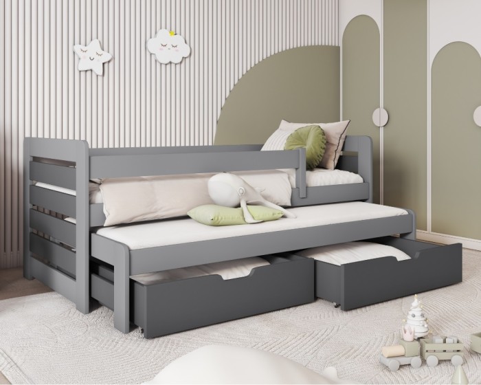 Gemütliches Kinderzimmer mit grauem Funktionsbett, Sternen-Wanddeko und modernem Design.