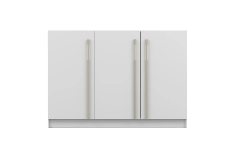 Weißes Sideboard mit 3 Türen und eleganten goldenen Griffleisten, Frontansicht.